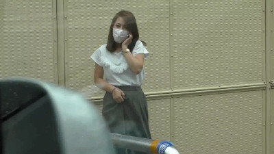 FC2-PPV-1374196 출연/NTR 남편이 출근한 대낮에 변태 플레이로 바람피는 미인 젊은 아내, 야외에서 들키지 않도록 몰래 자위 개인촬영/무수정 혜택 있음 야동온라인