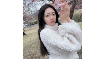 FC2-PPV-4384181 첫 촬영 및 얼굴공개! - - ! - - 3일 한정! - - ! - - 국립대에 다니고 카페에서 일하는 현직 ◯여자◯ 여대생 미녀는 검은 머리에 겸손하지만 실제로는 강한 성욕을 갖고 있다! - - ! - - 청